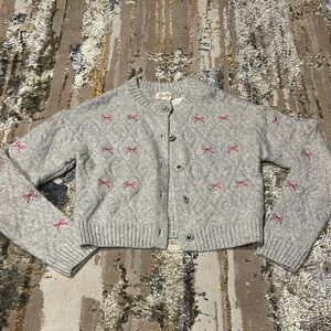 NWT Jessica Simpson Gray Sweater with Pink Bow Accents